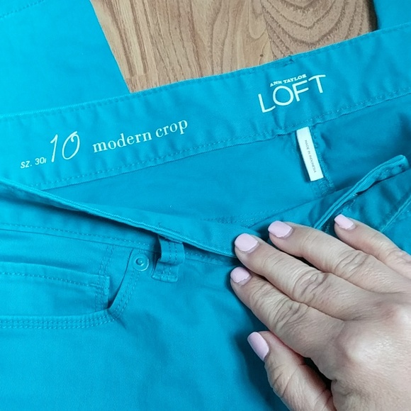 ⭐ Ann Taylor LOFT Turquoise Crop Pants Jeans Capri - Picture 2 of 7
